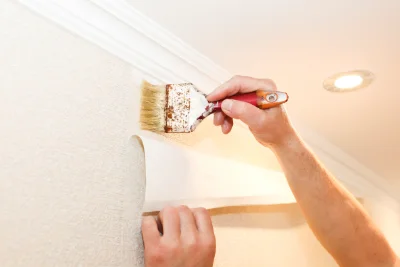 Pose de papier peint à Montchauvet — revêtements muraux et toiles de verre